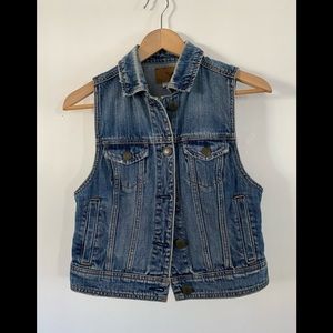 NWOT American Eagle 🦅 denim vest